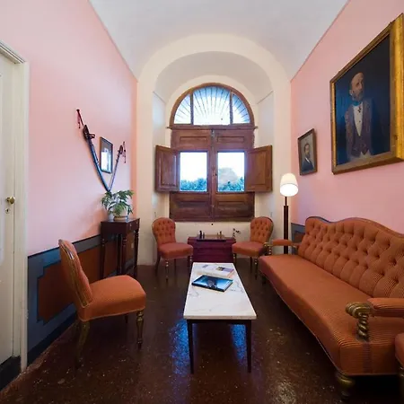 فندق Relais Giusso 3*