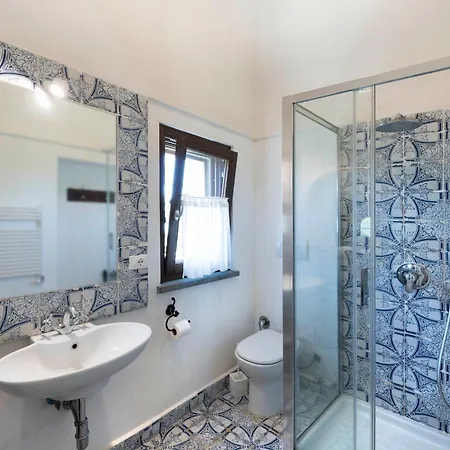 Relais Giusso 3* فيكو إيكوينس